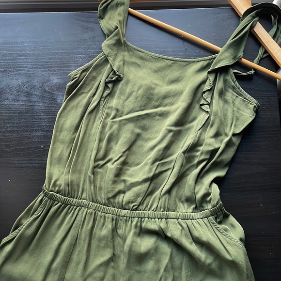 Green Old Navy Romper - Picture 1 of 5